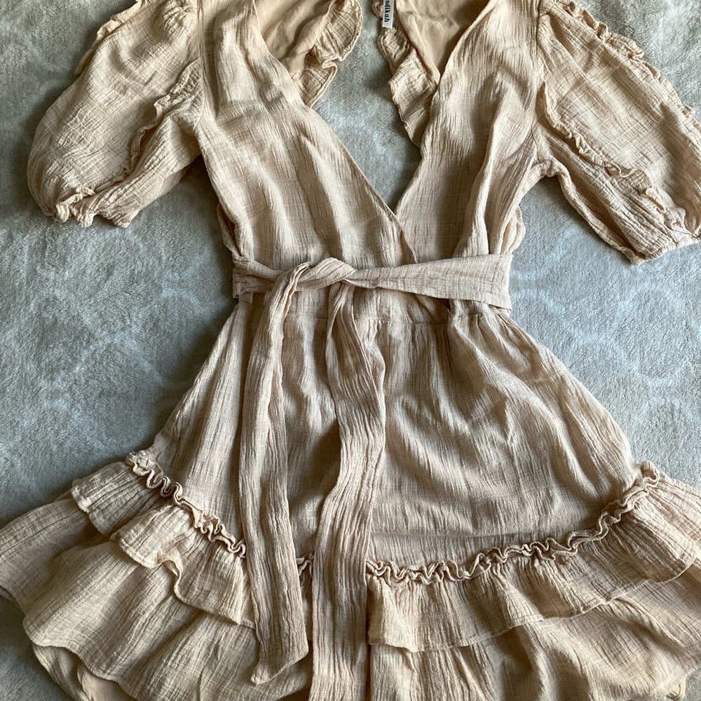 Selfie Leslie Boho Chic Tan Ruffle Dress small used